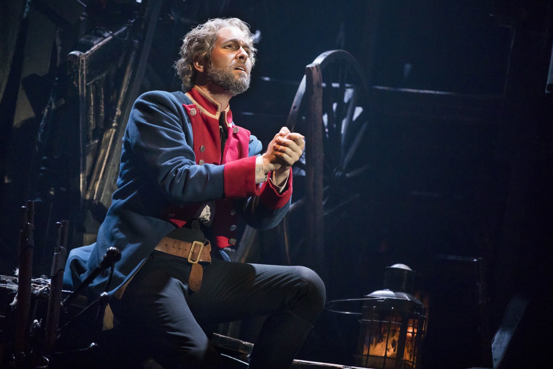 03_LM_TOUR_2385_Nick Cartell as Jean Valjean.jpg